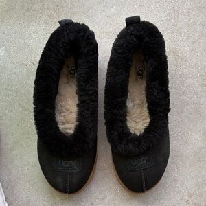 UGG Women's Black and Cream Sheepskin Slippers